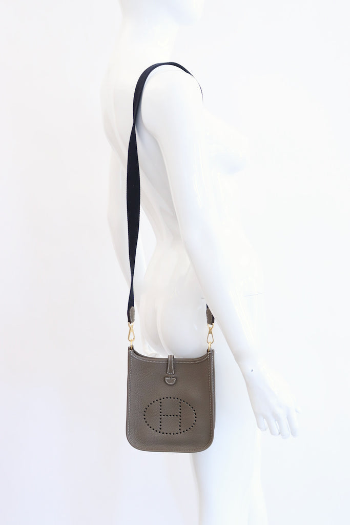 Hermes 16cm Malachite/Zanzibar Clemence Leather Evelyne TPM Bag - Yoogi's  Closet
